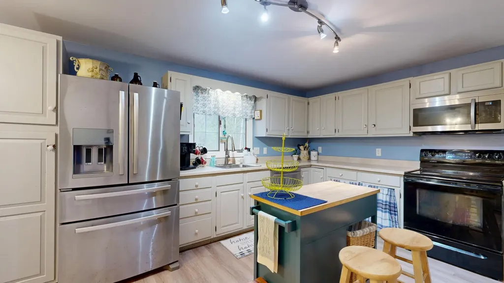 38 Pamela Drive Winthrop ME 04364