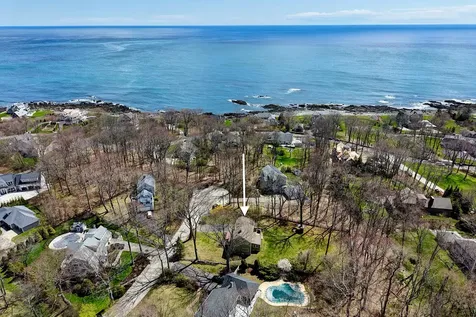 5 Wavecrest Circle York ME 03909