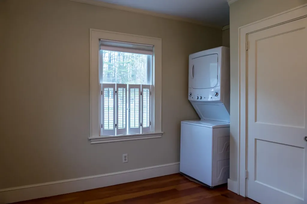 8 Oak Avenue Freeport ME 04032