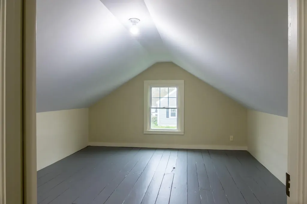 8 Oak Avenue Freeport ME 04032