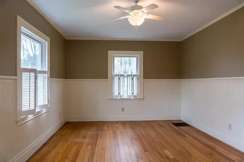 8 Oak Avenue Freeport ME 04032