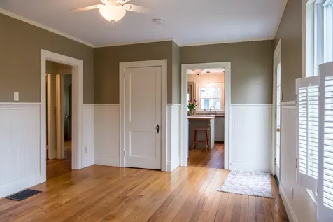 8 Oak Avenue Freeport ME 04032
