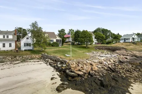 1 Fish Point Road Bristol ME 04554