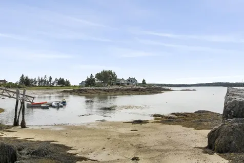 1 Fish Point Road Bristol ME 04554