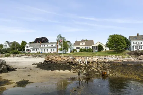 1 Fish Point Road Bristol ME 04554