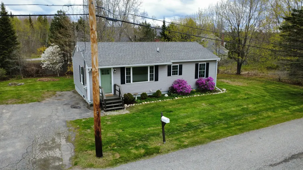 4 Bayview Street Searsport ME 04974