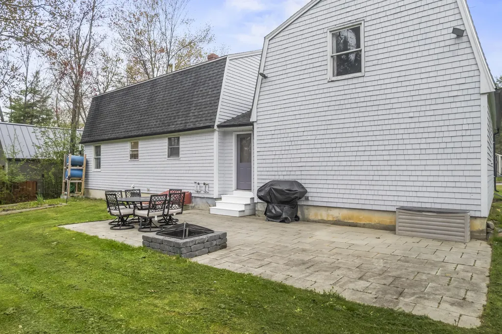 35 Buttonwood Road South Berwick ME 03908
