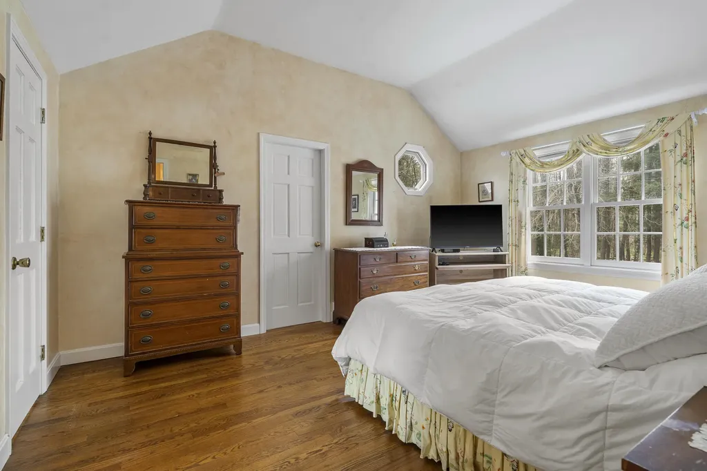 98 Harborview Drive Yarmouth ME 04096