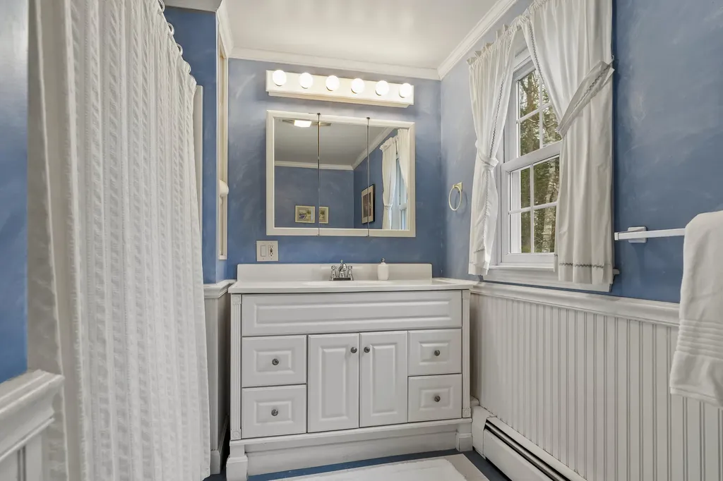 98 Harborview Drive Yarmouth ME 04096