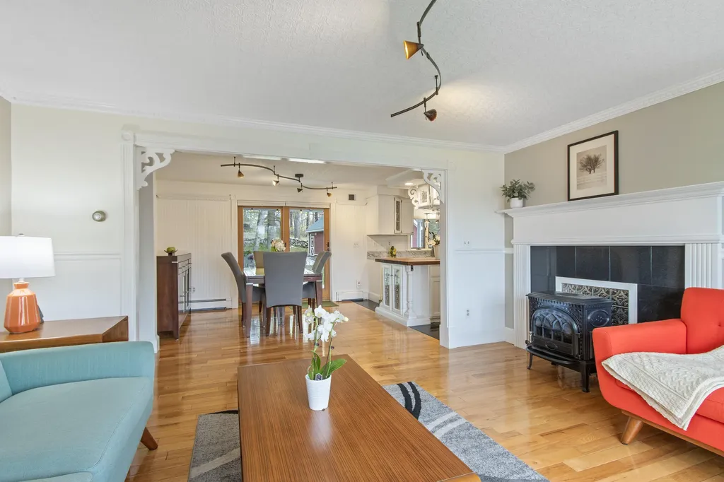 11 Sunset Avenue Lisbon ME 04252