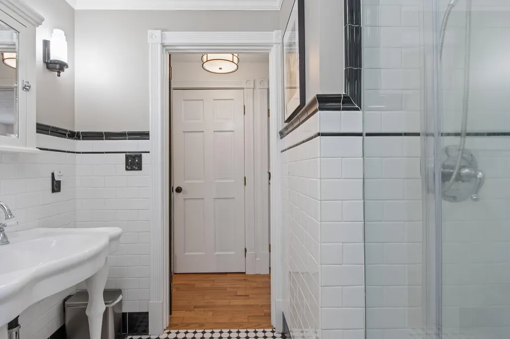 11 Sunset Avenue Lisbon ME 04252