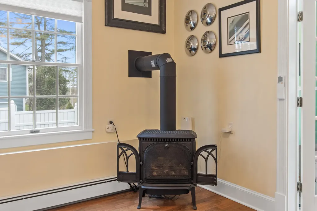 11 Sunset Avenue Lisbon ME 04252