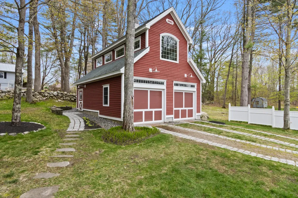11 Sunset Avenue Lisbon ME 04252