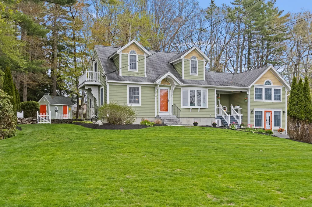 11 Sunset Avenue Lisbon ME 04252