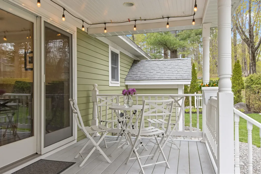 11 Sunset Avenue Lisbon ME 04252