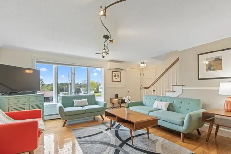 11 Sunset Avenue Lisbon ME 04252