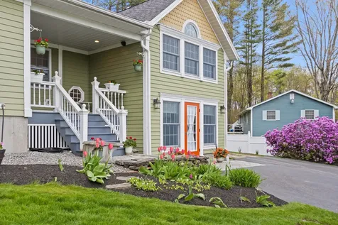 11 Sunset Avenue Lisbon ME 04252