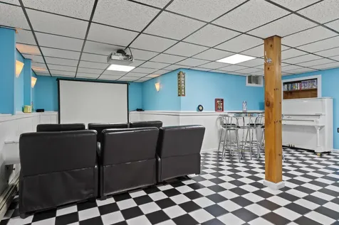 11 Sunset Avenue Lisbon ME 04252