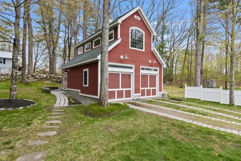 11 Sunset Avenue Lisbon ME 04252