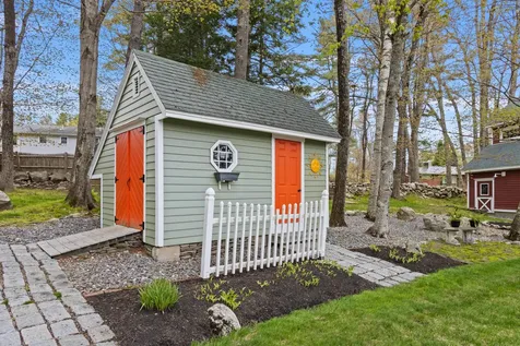 11 Sunset Avenue Lisbon ME 04252