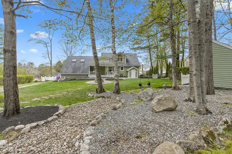 11 Sunset Avenue Lisbon ME 04252