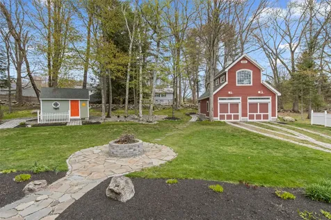 11 Sunset Avenue Lisbon ME 04252