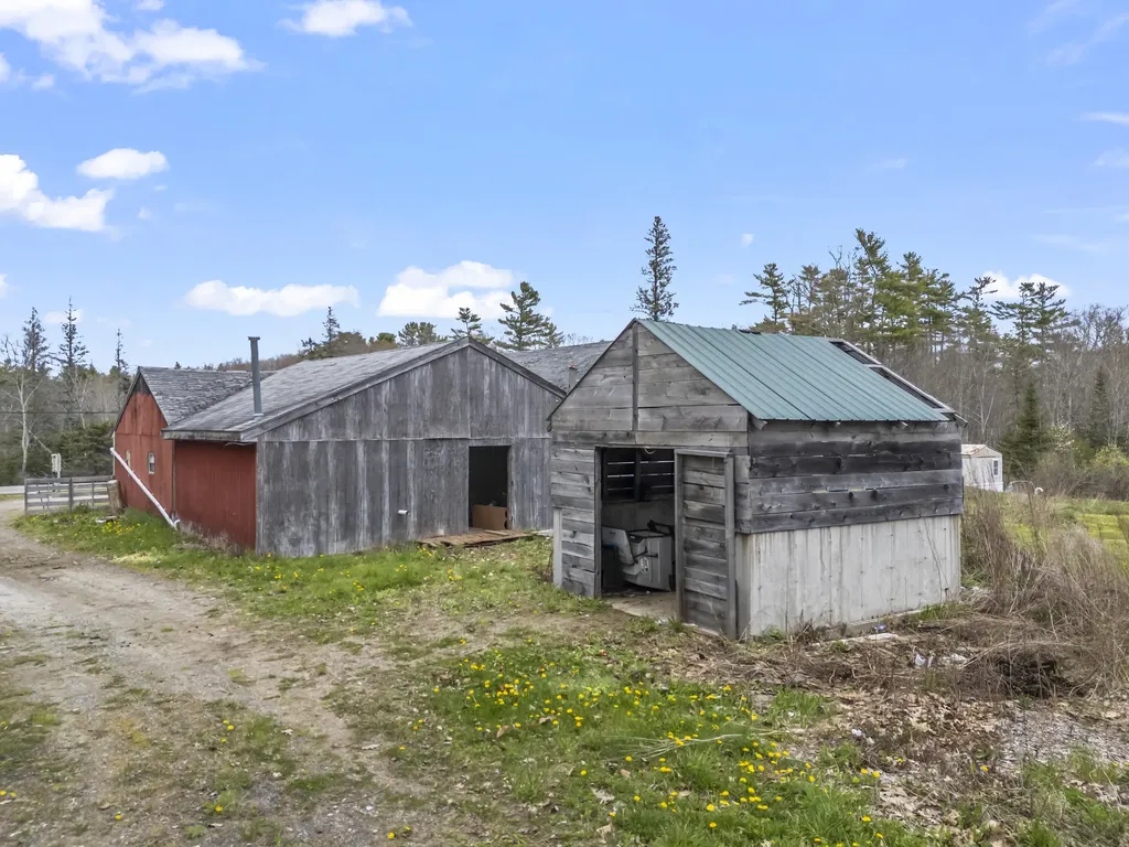8 Us Highway 1 Nobleboro ME 04555