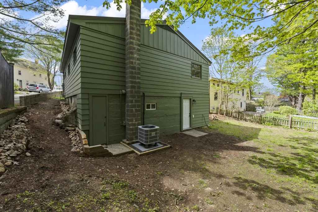 31 Main Street Kittery ME 03904