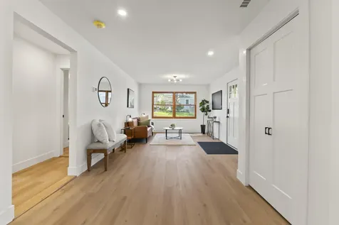 31 Main Street Kittery ME 03904