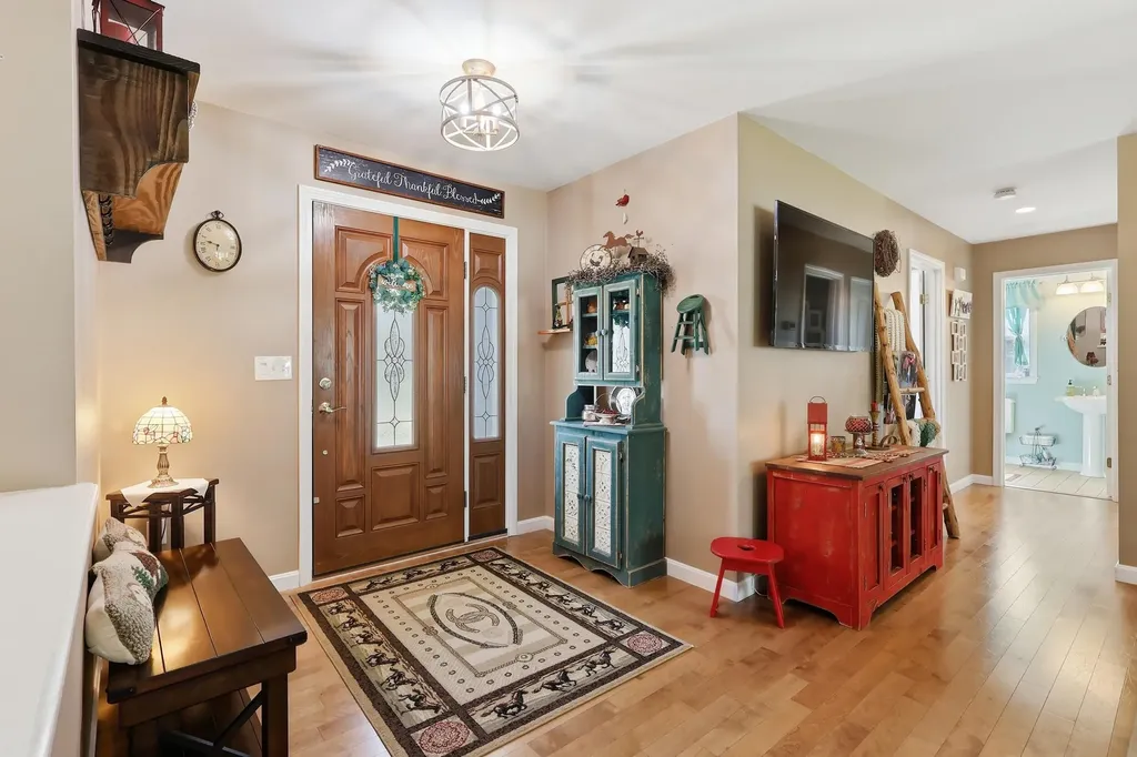 46 Longwood Drive Gardiner ME 04345