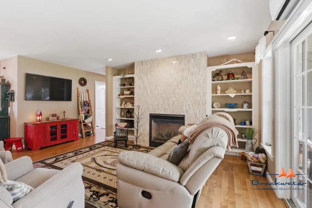46 Longwood Drive Gardiner ME 04345