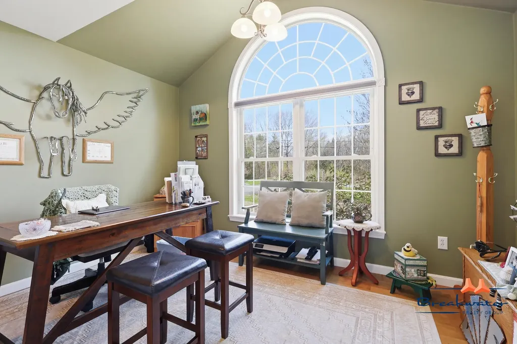 46 Longwood Drive Gardiner ME 04345