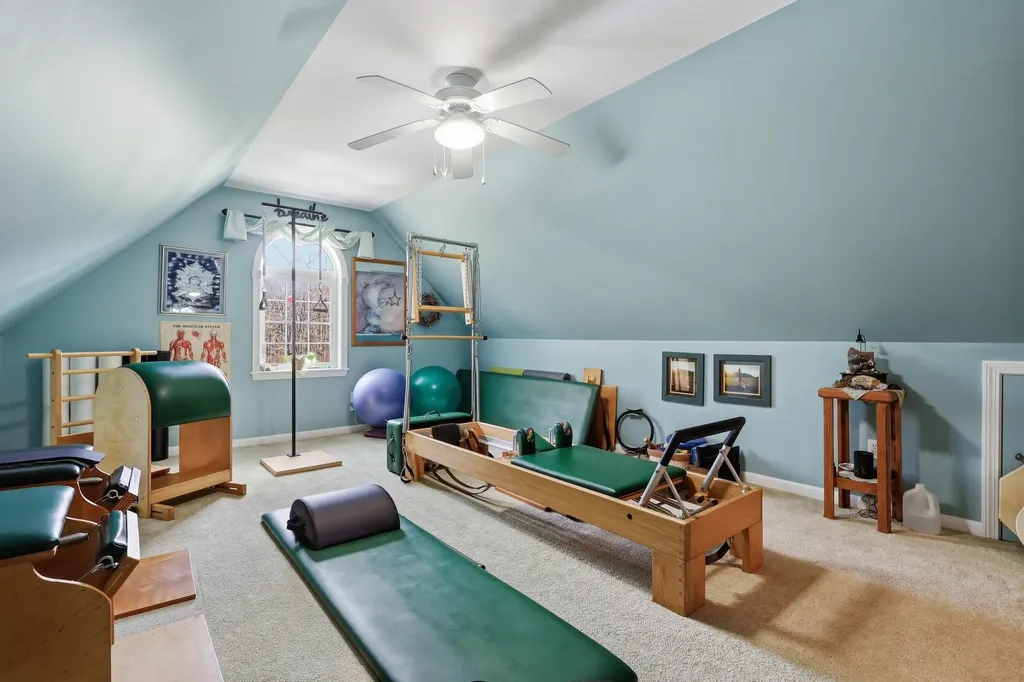 46 Longwood Drive Gardiner ME 04345