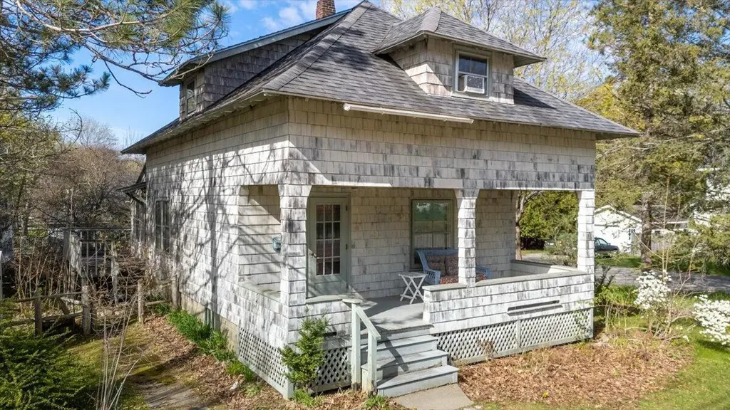 106 Washington Street Camden ME 04843