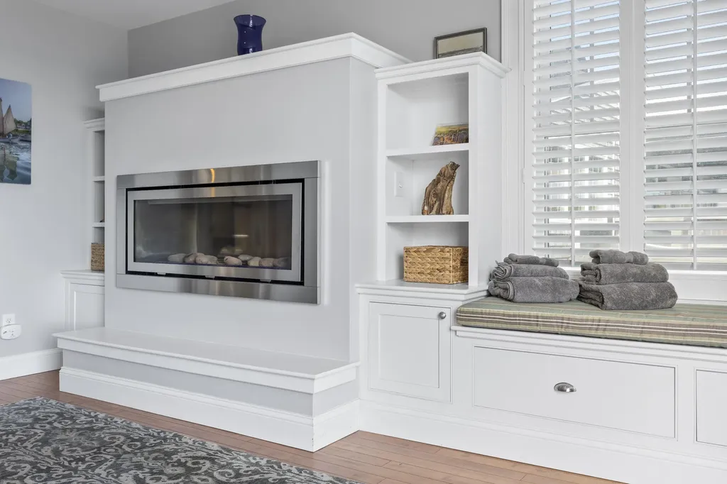113115,117 Perkins Cove Road Ogunquit ME 03907