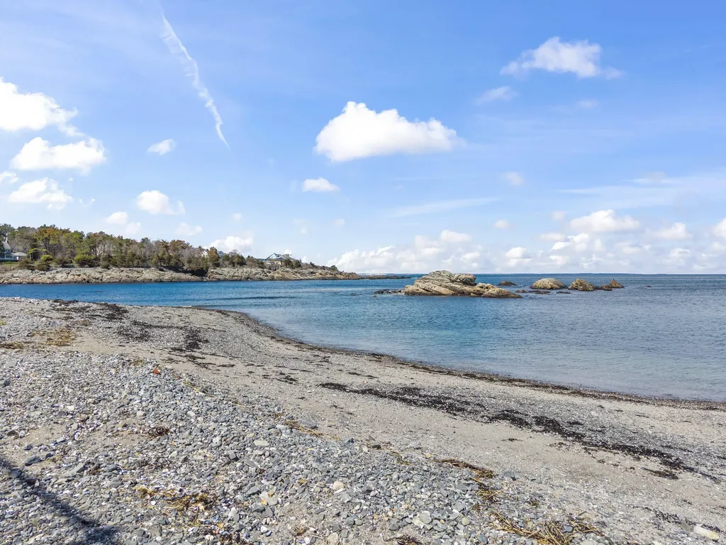 113115,117 Perkins Cove Road Ogunquit ME 03907