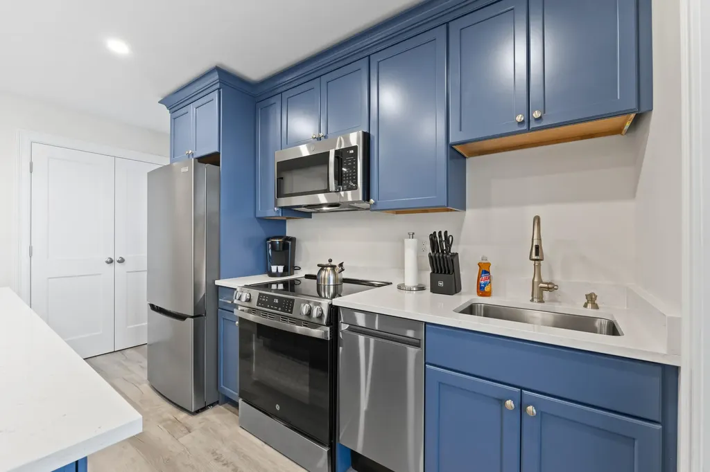117 Perkins Cove Road Ogunquit ME 03907