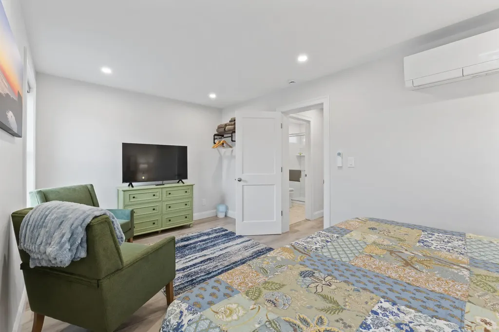 117 Perkins Cove Road Ogunquit ME 03907