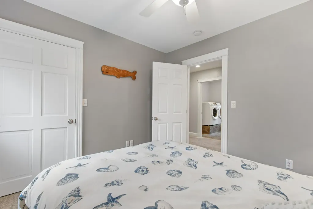 20 Ledgewood Drive Portland ME 04105