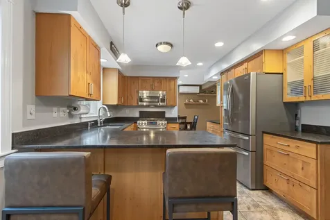 20 Ledgewood Drive Portland ME 04105
