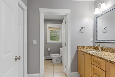 20 Ledgewood Drive Portland ME 04105