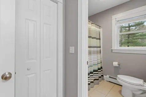 20 Ledgewood Drive Portland ME 04105