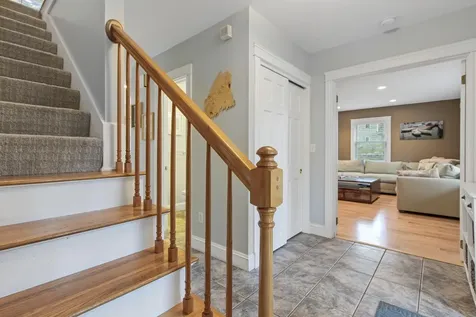 20 Ledgewood Drive Portland ME 04105