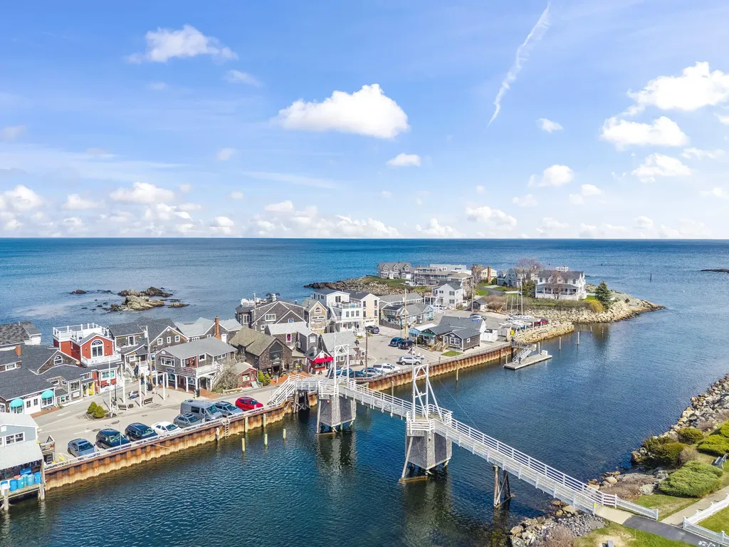 113 Perkins Cove Road Ogunquit ME 03907