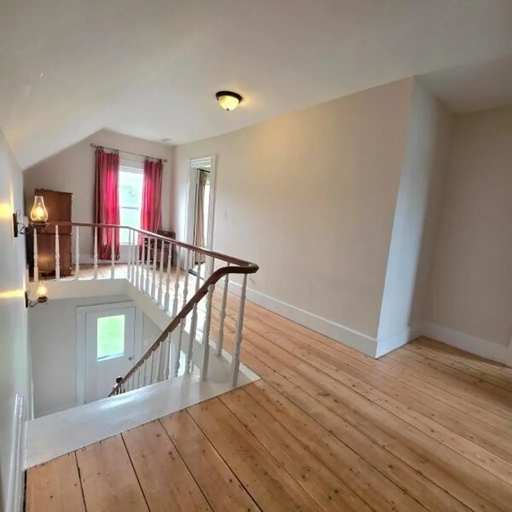 866 Main Street Lincoln ME 04457