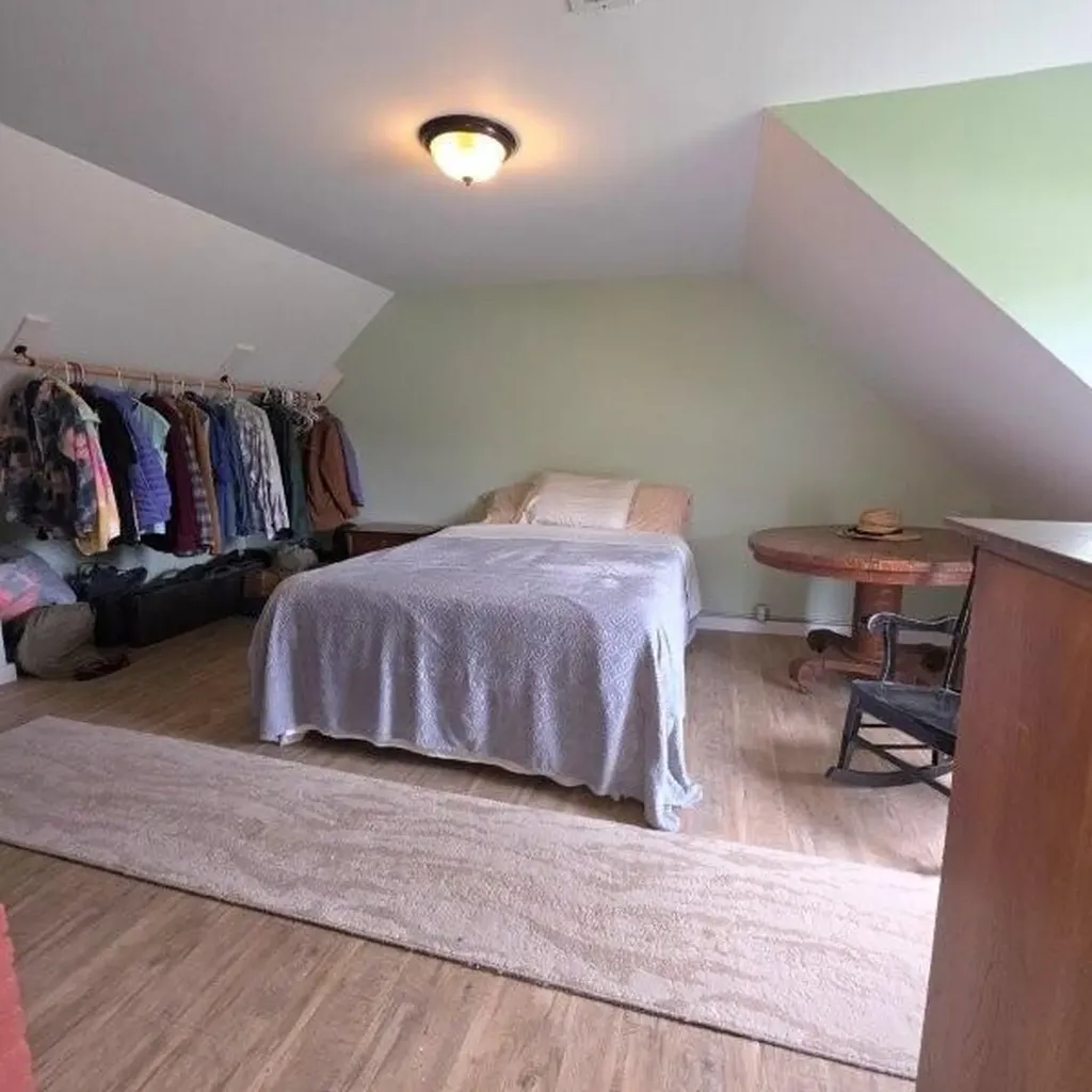 866 Main Street Lincoln ME 04457