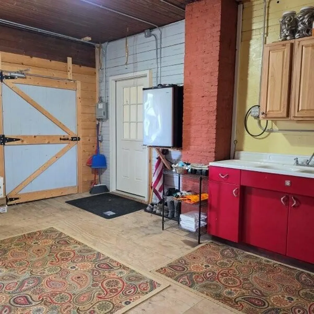 866 Main Street Lincoln ME 04457