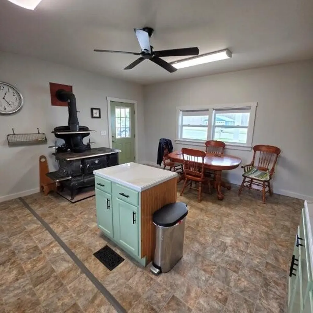 866 Main Street Lincoln ME 04457