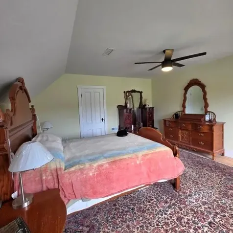 866 Main Street Lincoln ME 04457