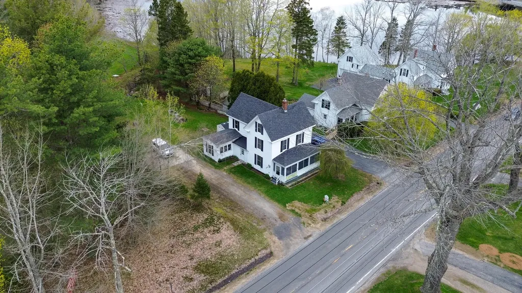 22 Bridge Street Milbridge ME 04658